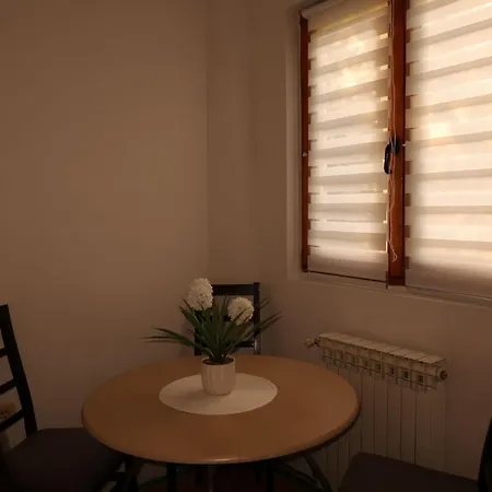 Lejla Apartment *