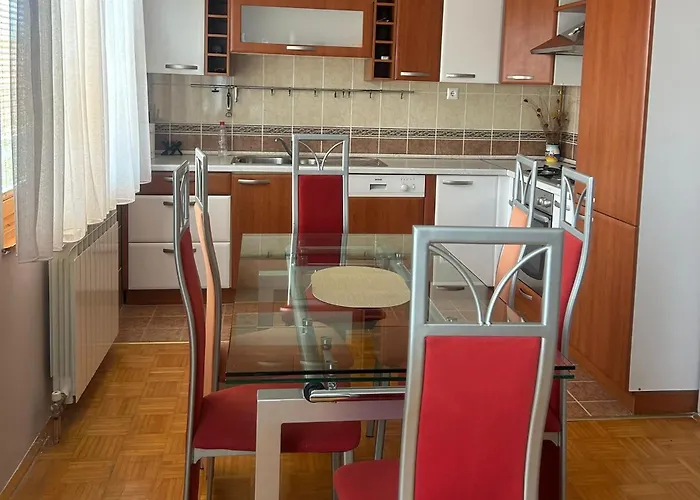 Lejla Apartamento *